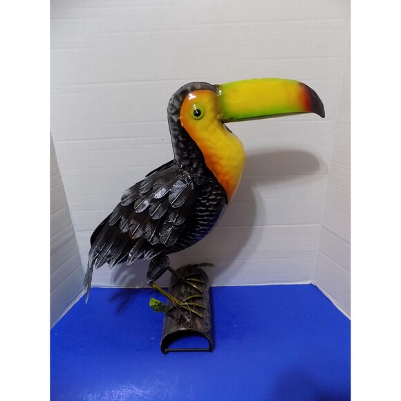NEW Metal Toucan Parrot Sculpture Statue Figurine Tropical Decor Birds Macaw - Picture 7 of 7